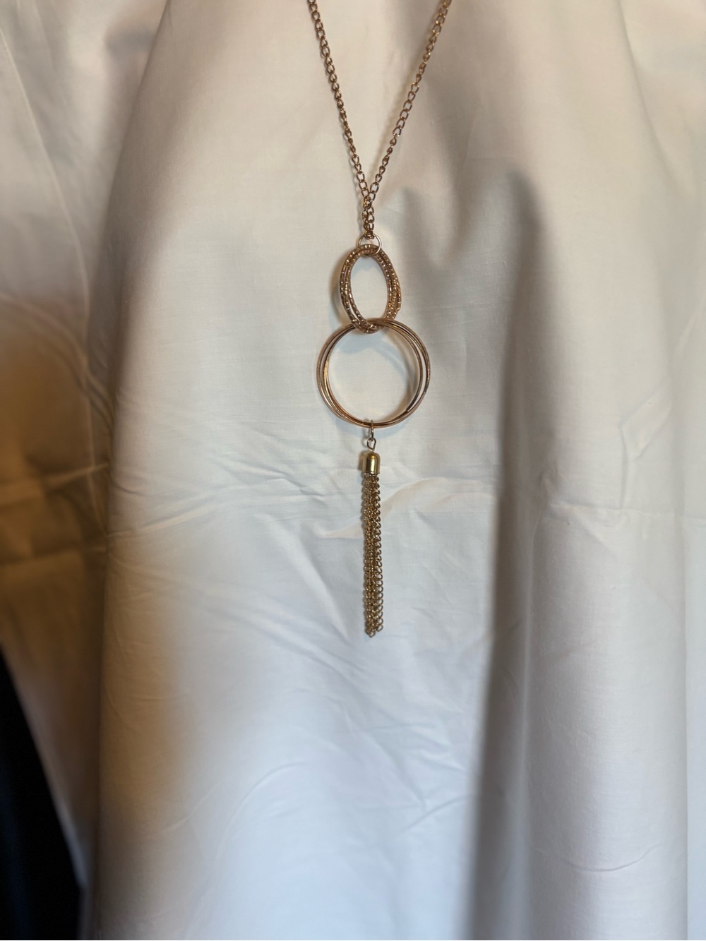 Vintage Gold Double-Ring Tassel Pendant Necklace